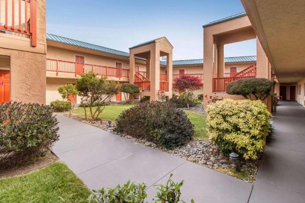 Quality Inn & Suites Crescent City Redwood Coast image 10