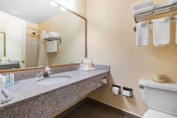 Quality Inn & Suites Crescent City Redwood Coast image 3