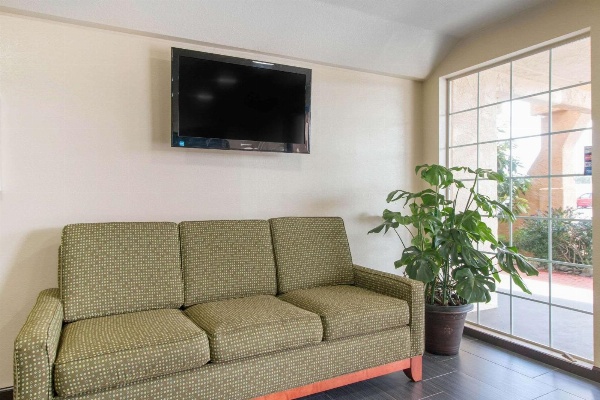 Quality Inn & Suites Crescent City Redwood Coast image 4