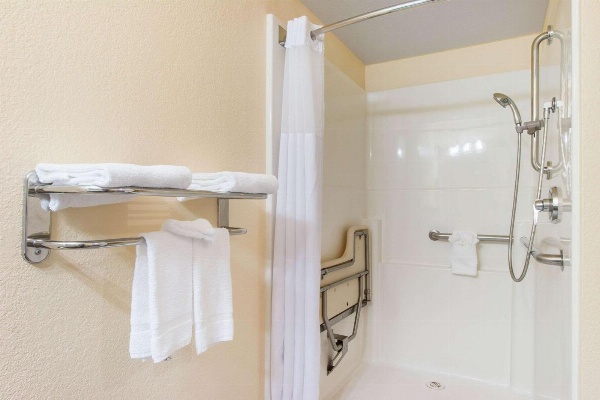 Quality Inn & Suites Crescent City Redwood Coast image 5